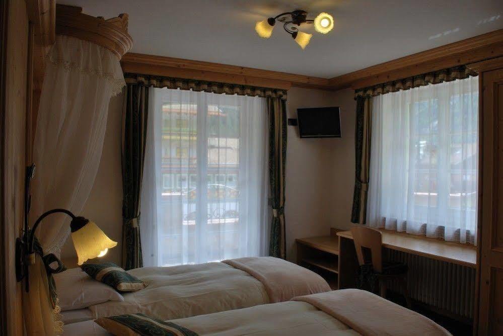Hotel Garni Val De Costa Canazei Exteriér fotografie